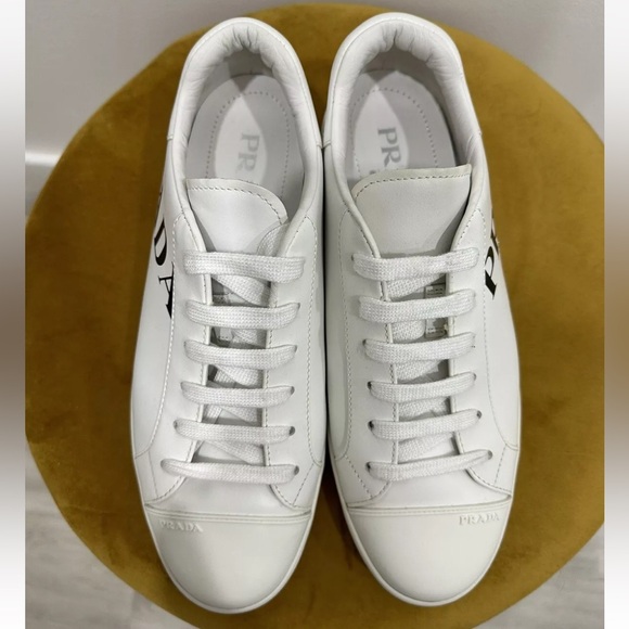 Auth PRADA SNEAKERS SZ 38.5 8.5 - Picture 1 of 8